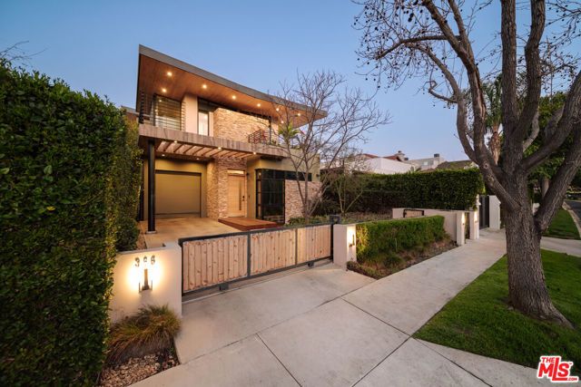 366 Huntley Drive, West Hollywood, CA 90048