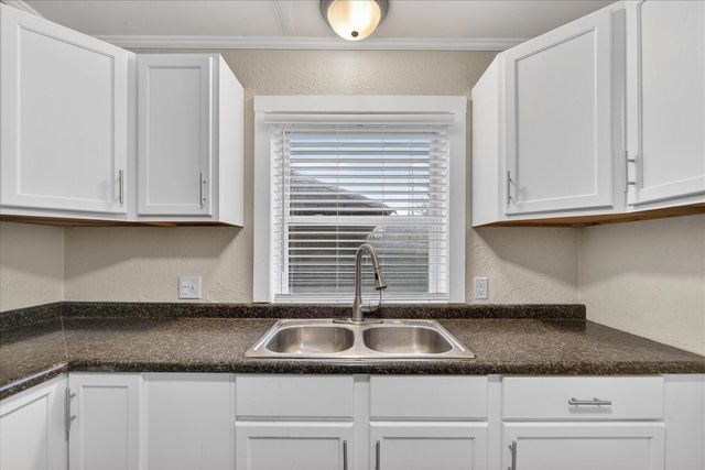 406 Garfield Street, Jackson, MI 49203