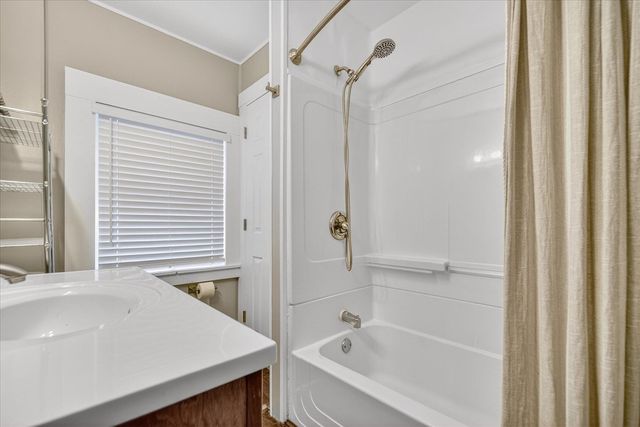 406 Garfield Street, Jackson, MI 49203