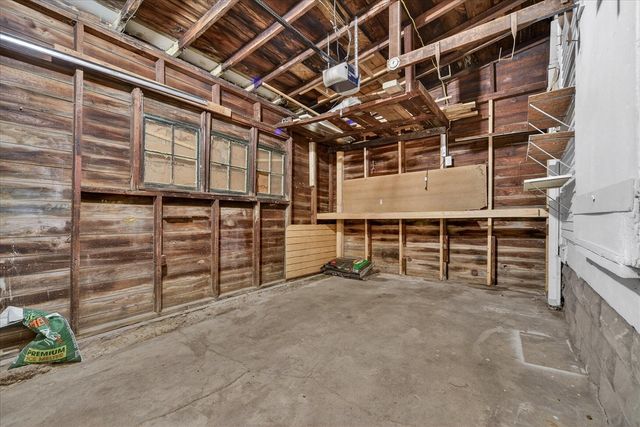 406 Garfield Street, Jackson, MI 49203