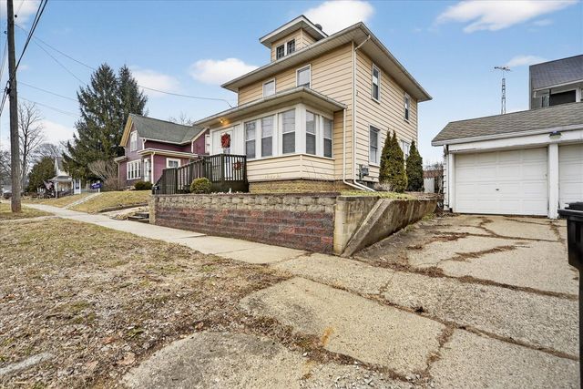 406 Garfield Street, Jackson, MI 49203