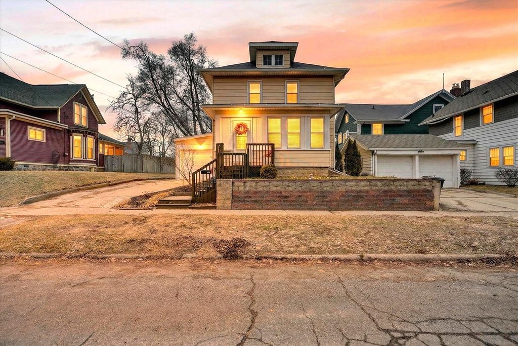 406 Garfield Street, Jackson, MI 49203