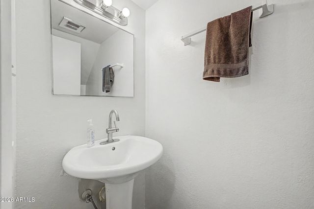2607 W COOLIDGE Street, Phoenix, AZ 85017