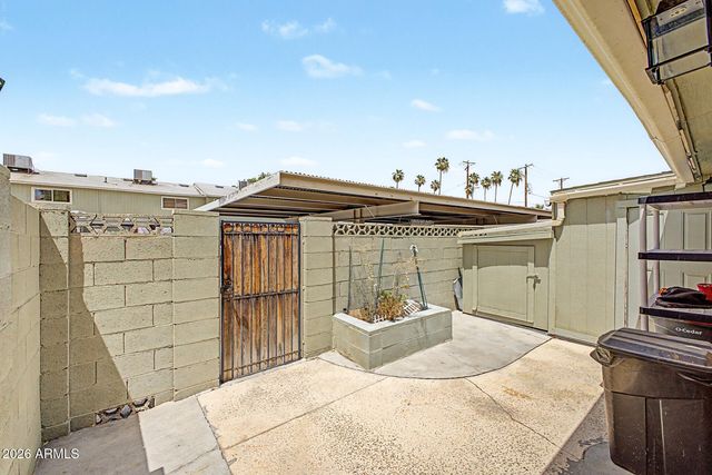 2607 W COOLIDGE Street, Phoenix, AZ 85017