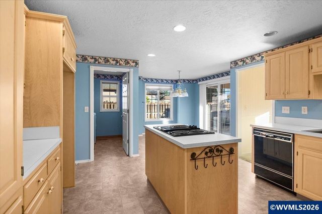 1186 Glazemeadow St NE, Keizer, OR 97303