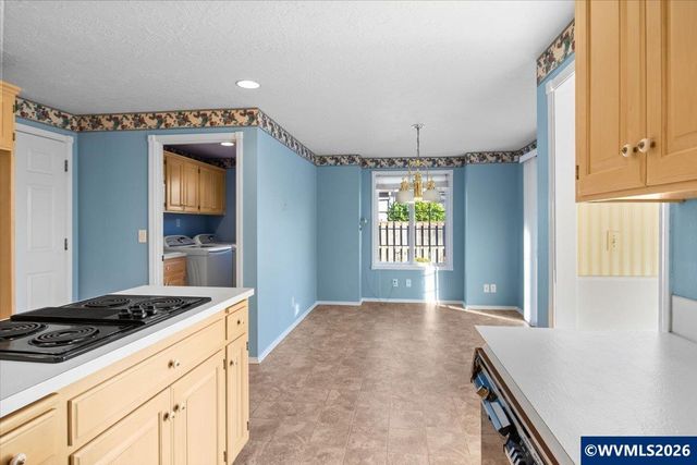 1186 Glazemeadow St NE, Keizer, OR 97303