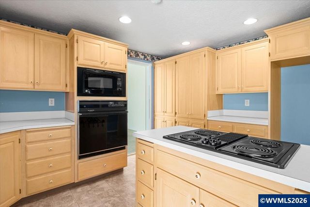 1186 Glazemeadow St NE, Keizer, OR 97303