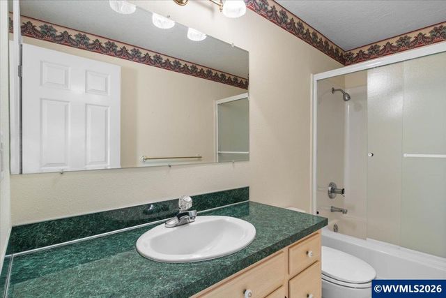 1186 Glazemeadow St NE, Keizer, OR 97303