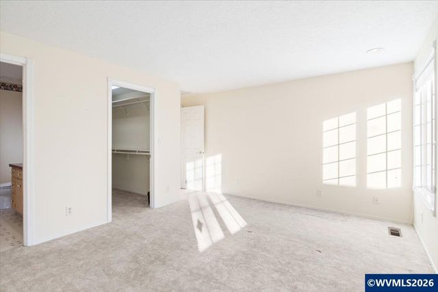 1186 Glazemeadow St NE, Keizer, OR 97303