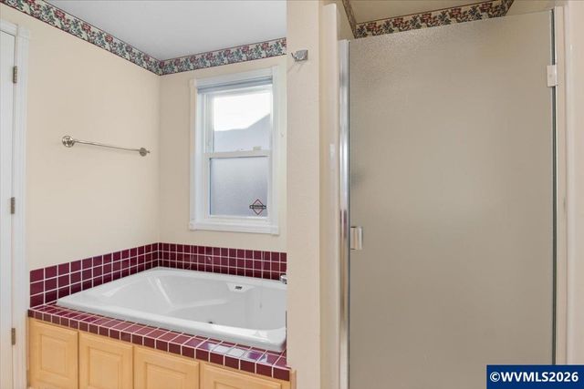 1186 Glazemeadow St NE, Keizer, OR 97303