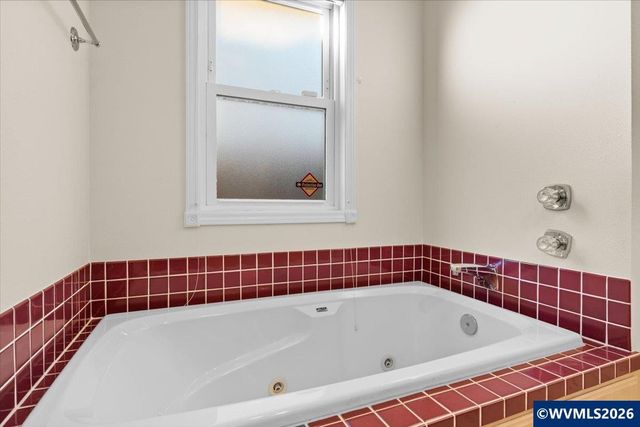 1186 Glazemeadow St NE, Keizer, OR 97303