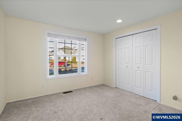 1186 Glazemeadow St NE, Keizer, OR 97303