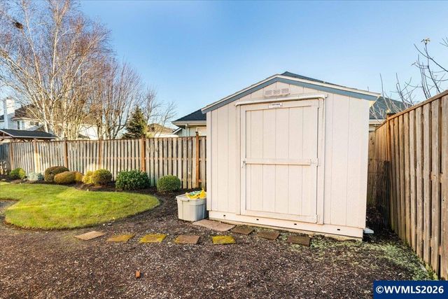 1186 Glazemeadow St NE, Keizer, OR 97303