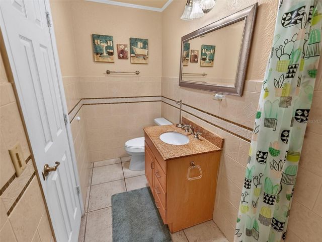 8516 TWIN LAKE BLVD, Tampa, FL 33614