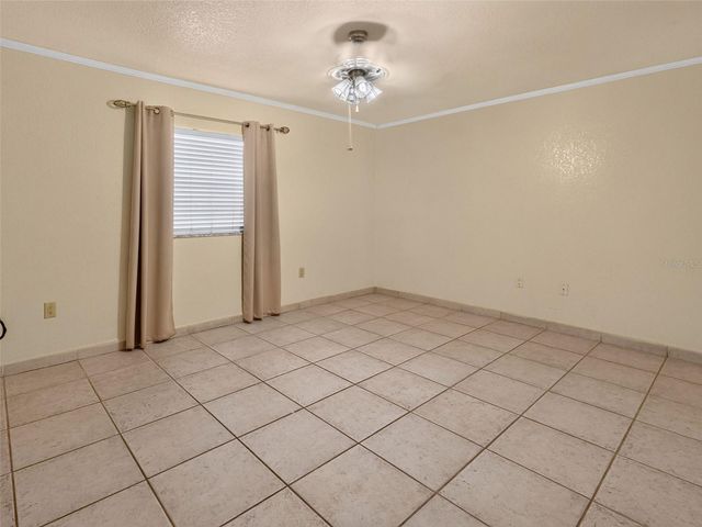 8516 TWIN LAKE BLVD, Tampa, FL 33614