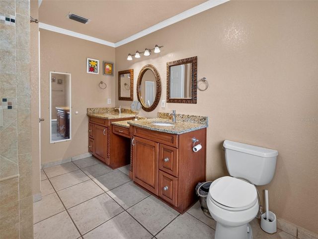 8516 TWIN LAKE BLVD, Tampa, FL 33614