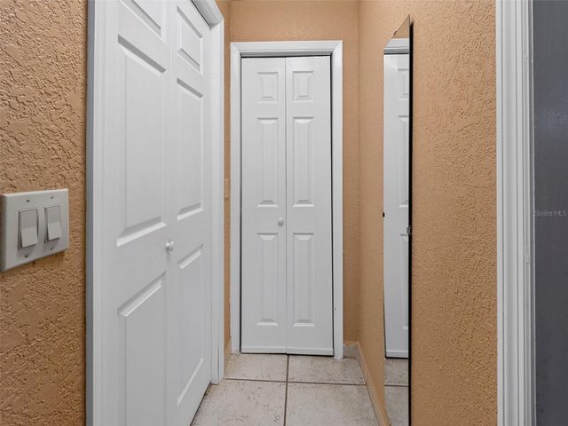 8516 TWIN LAKE BLVD, Tampa, FL 33614