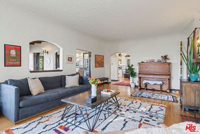 2042 Balmer Drive, Los Angeles, CA 90039