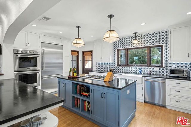 2042 Balmer Drive, Los Angeles, CA 90039