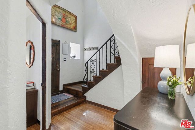 2042 Balmer Drive, Los Angeles, CA 90039