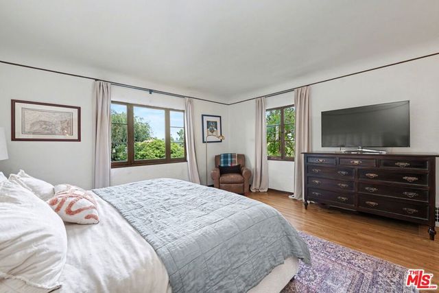 2042 Balmer Drive, Los Angeles, CA 90039