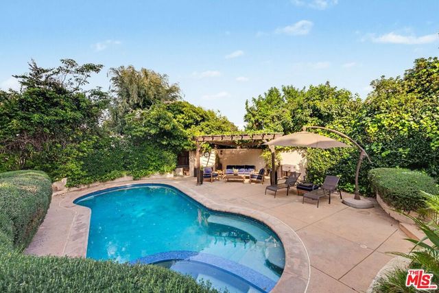 2042 Balmer Drive, Los Angeles, CA 90039