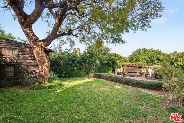 2042 Balmer Drive, Los Angeles, CA 90039