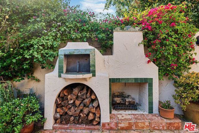 2042 Balmer Drive, Los Angeles, CA 90039