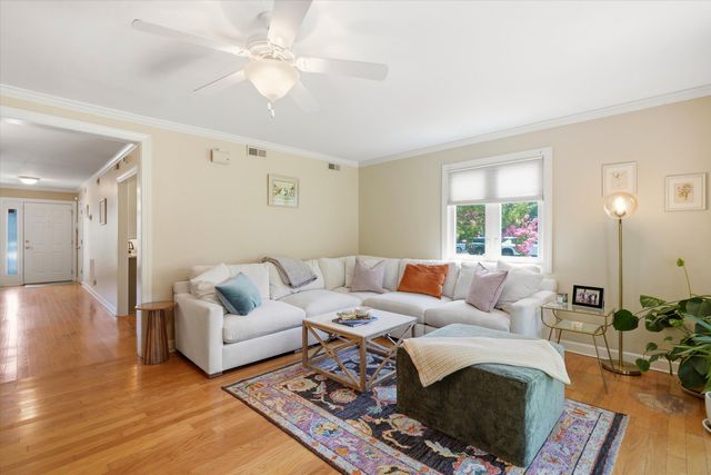 1001 Ventura Place, Mount Pleasant, SC 29464