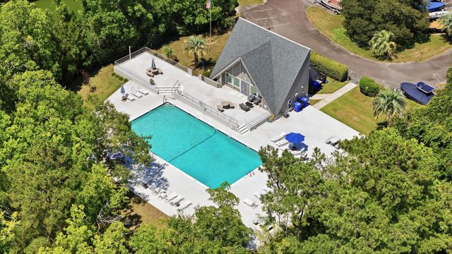 1001 Ventura Place, Mount Pleasant, SC 29464