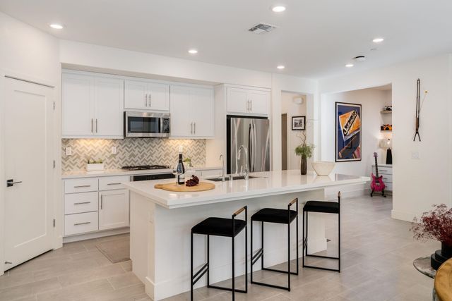 5532 Stout St, Dublin, CA 94568