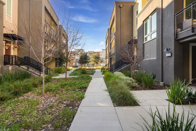 5532 Stout St, Dublin, CA 94568