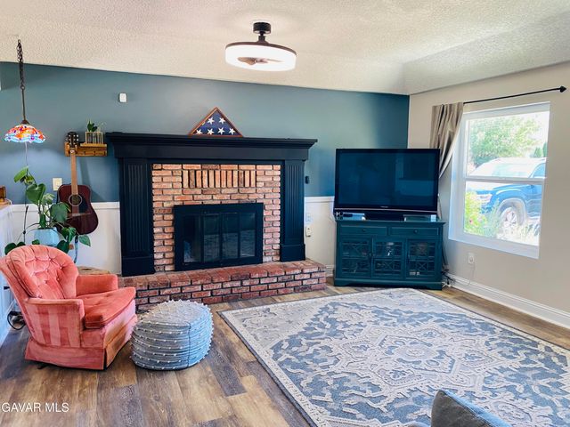 22817 Clover Spring Place, Tehachapi, CA 93561
