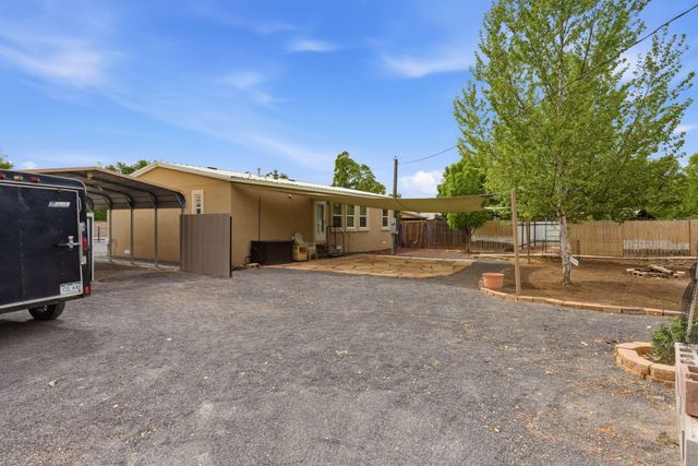 22 Guadalupe Drive, Peralta, NM 87042