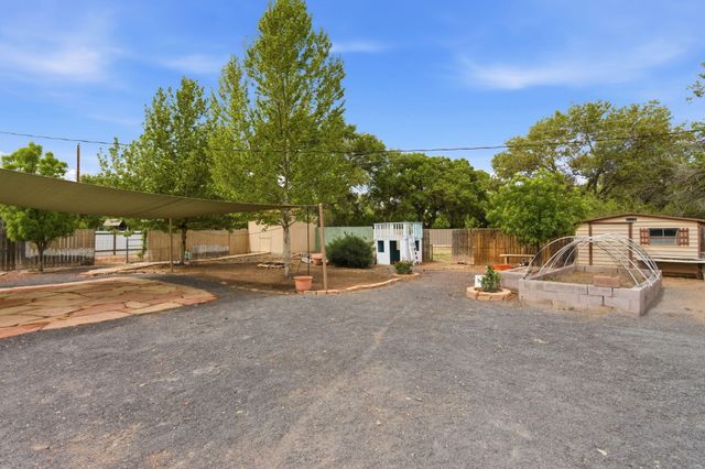 22 Guadalupe Drive, Peralta, NM 87042