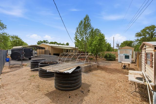 22 Guadalupe Drive, Peralta, NM 87042