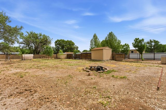 22 Guadalupe Drive, Peralta, NM 87042