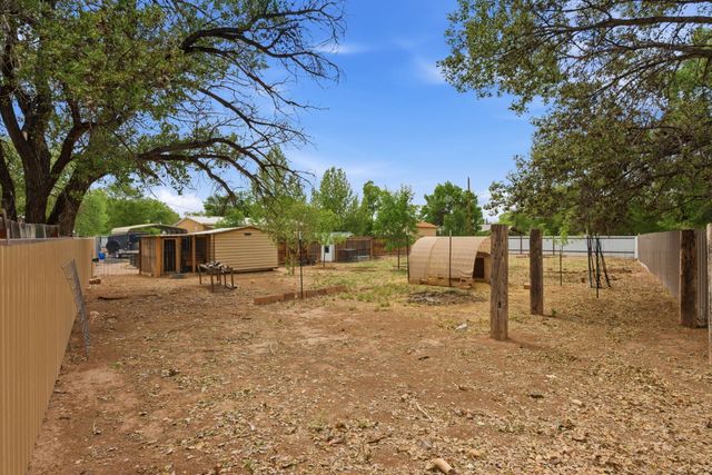 22 Guadalupe Drive, Peralta, NM 87042