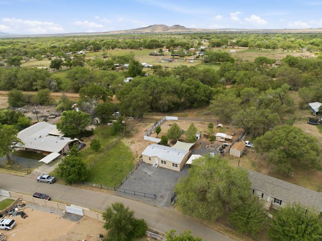 22 Guadalupe Drive, Peralta, NM 87042