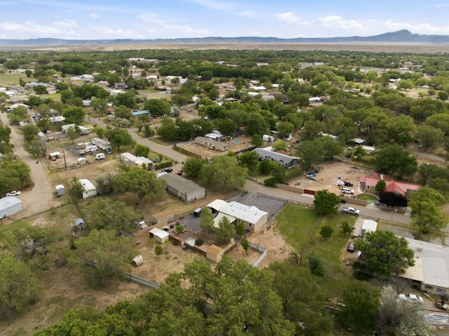 22 Guadalupe Drive, Peralta, NM 87042