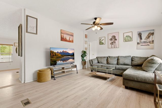 22 Guadalupe Drive, Peralta, NM 87042