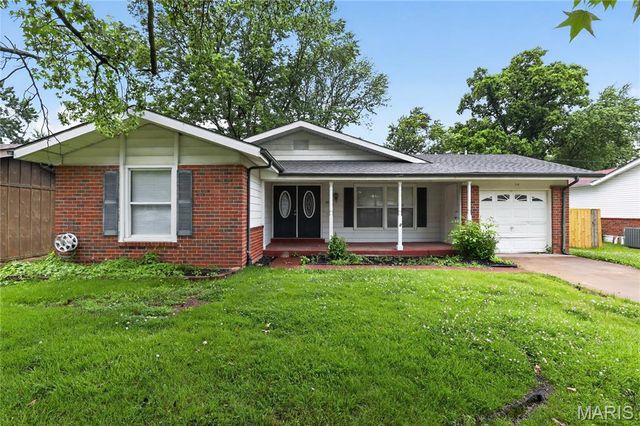 2827 Westminster Drive, Florissant, MO 63033