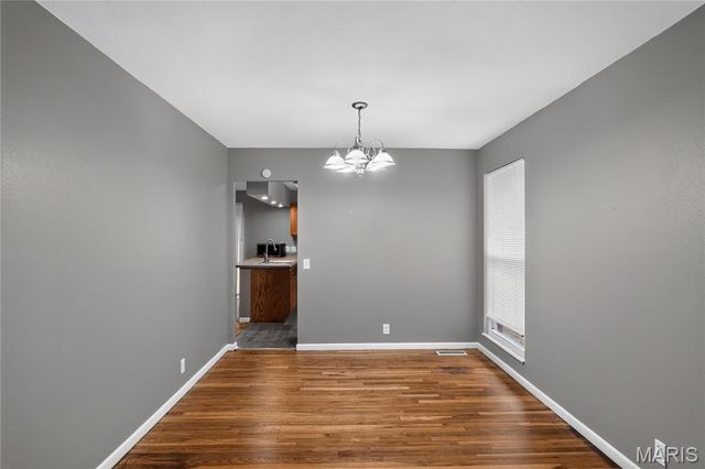2827 Westminster Drive, Florissant, MO 63033