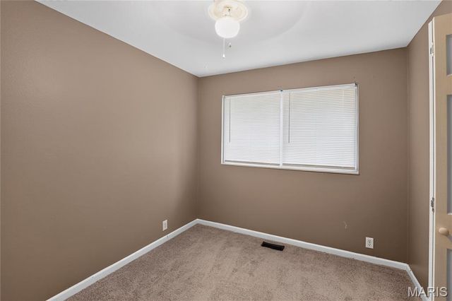 2827 Westminster Drive, Florissant, MO 63033