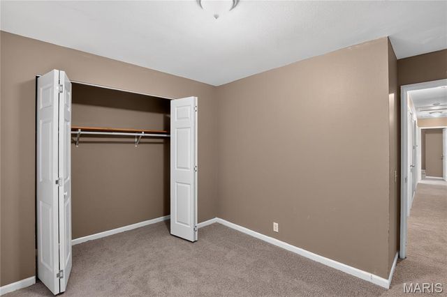 2827 Westminster Drive, Florissant, MO 63033