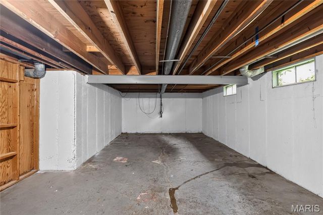 2827 Westminster Drive, Florissant, MO 63033