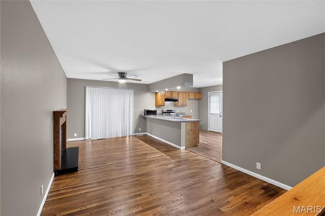 2827 Westminster Drive, Florissant, MO 63033