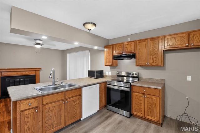 2827 Westminster Drive, Florissant, MO 63033