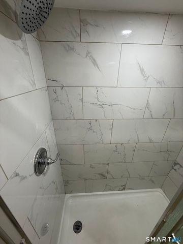 38 New Haven Avenue, Derby, CT 06418