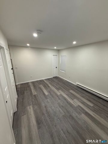 38 New Haven Avenue, Derby, CT 06418